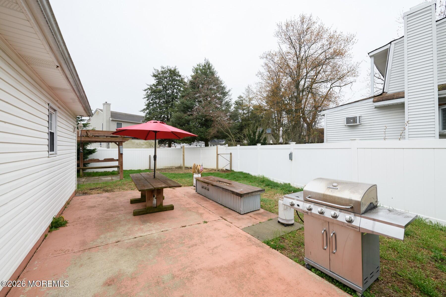 210 Raritan Place Keansburg, NJ 07734 - Photo 6 of 31 BAP_4532