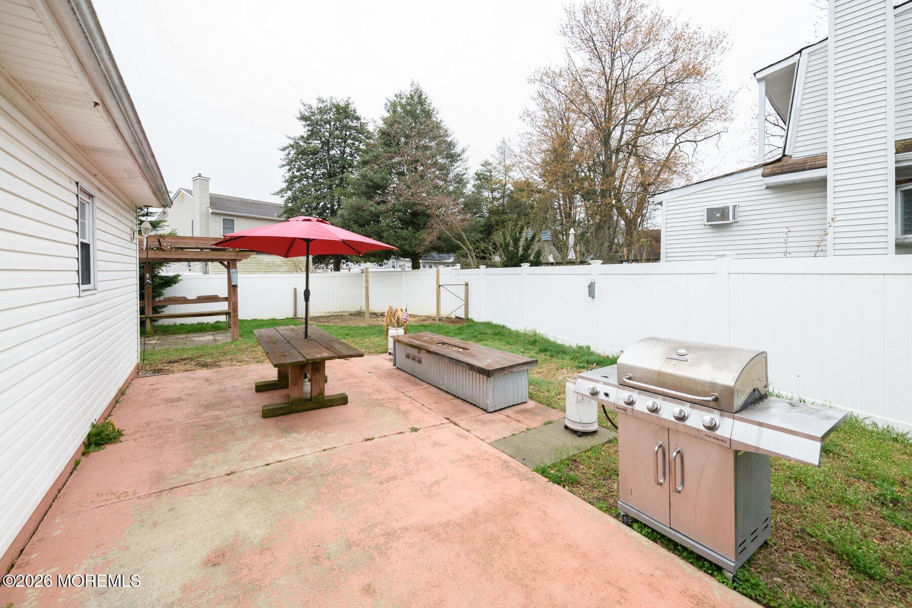 210 Raritan Place Keansburg, NJ 07734 - Photo 8 of 31 BAP_4531