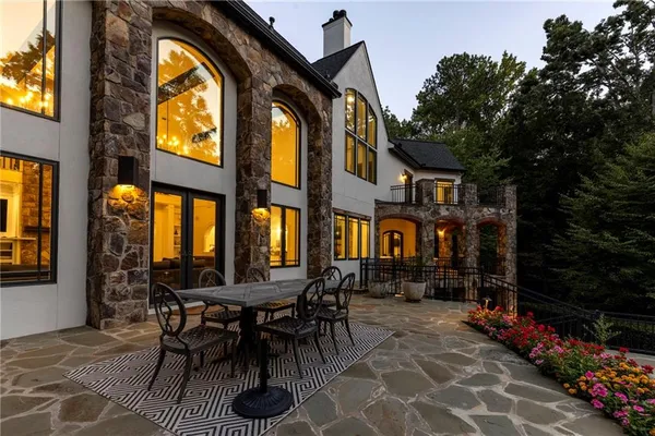 $3,000,000 | 1395 Hearst Drive Northeast, Brookhaven, GA 30319