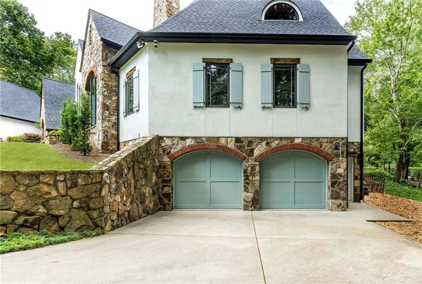 $3,000,000 | 1395 Hearst Drive Northeast, Brookhaven, GA 30319