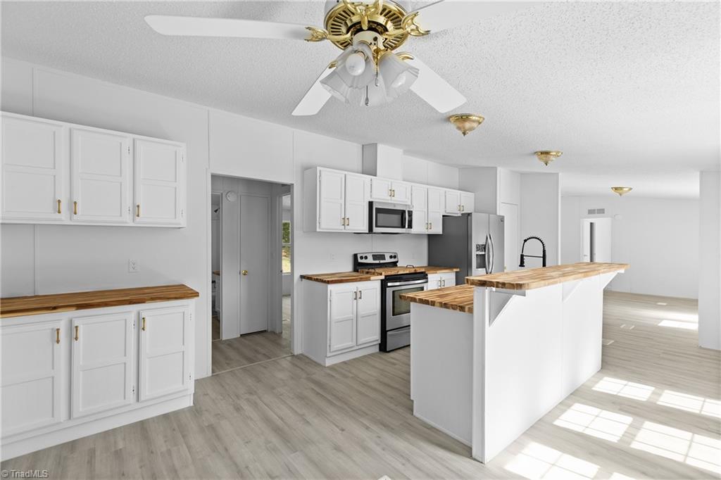 1100 Sandy Lane Sandy Ridge, NC 27046 - Photo 15 of 42