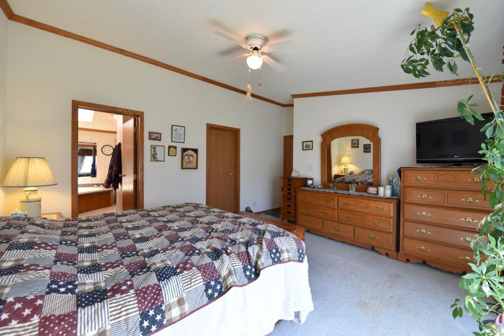 10470 Round Lake Road Pequot Lakes, MN 56472 - Photo 14 of 31 Gallery Image 14