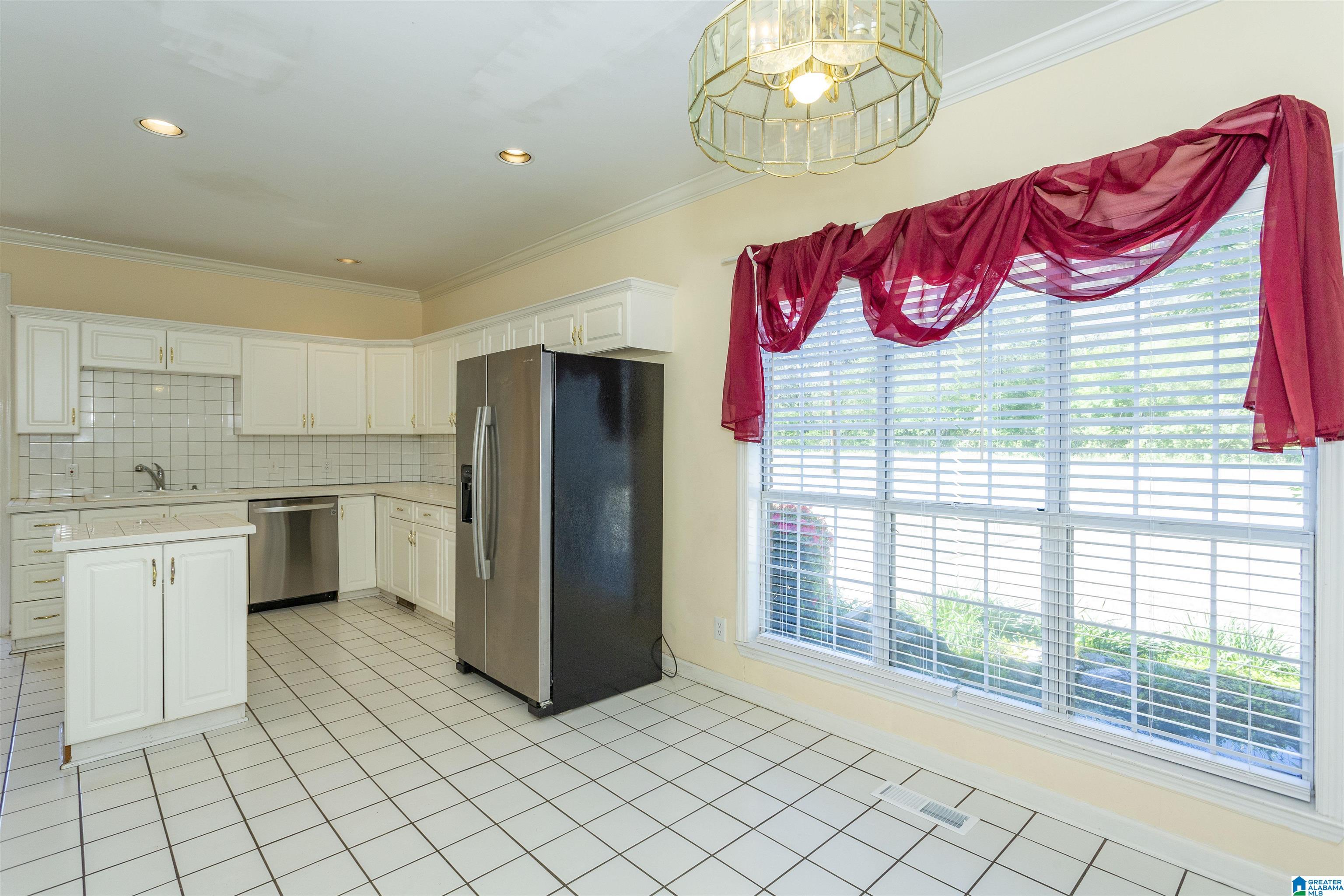 2000 Arrowhead Drive Sylacauga, AL 35150 - Photo 17 of 75