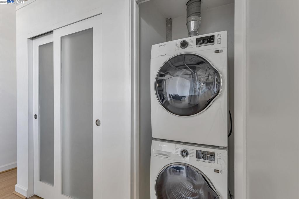 737 2nd Street, Unit 310 Oakland, CA 94607 - Photo 24 of 29 a utility room with dryer and washer