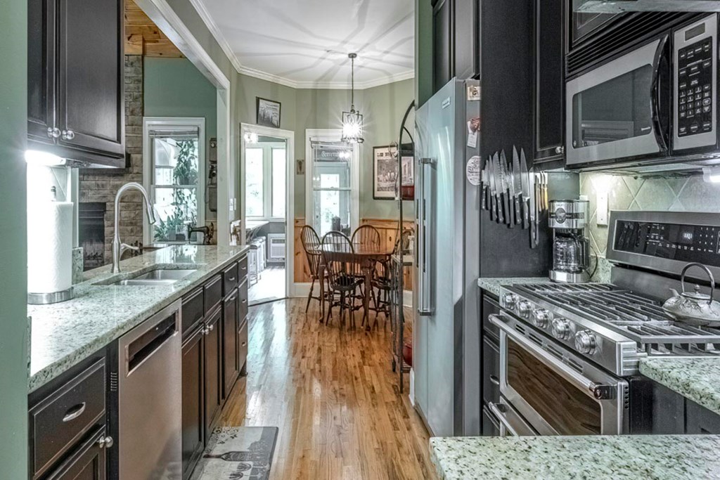 310 Plantation Lane Blue Ridge, GA 30513 - Photo 20 of 69