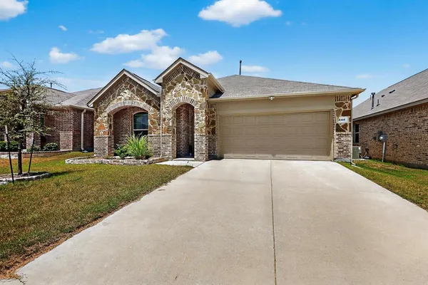 $2,000 | 444 Ranchito Pass, Fort Worth, TX 76052