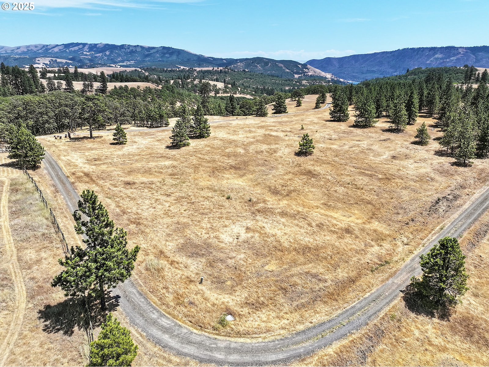 4 Murdock Avenue Lyle, WA 98635 - Photo 8 of 33