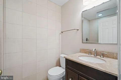 $975,000 | 3231 Sutton Place Northwest, Unit D, Washington, DC 20016
