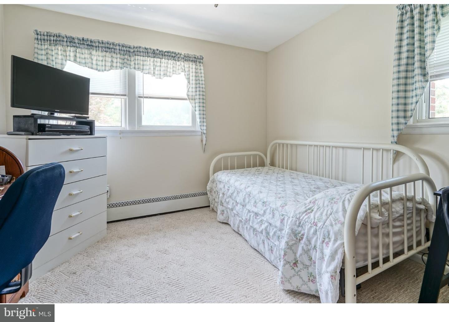 9 Alden Road Gibbsboro, NJ 08026 - Photo 5 of 24