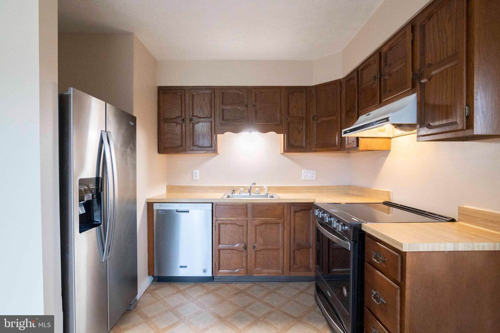426 The Hill Road Basye, VA 22810 - Photo 18 of 26 Kitchen