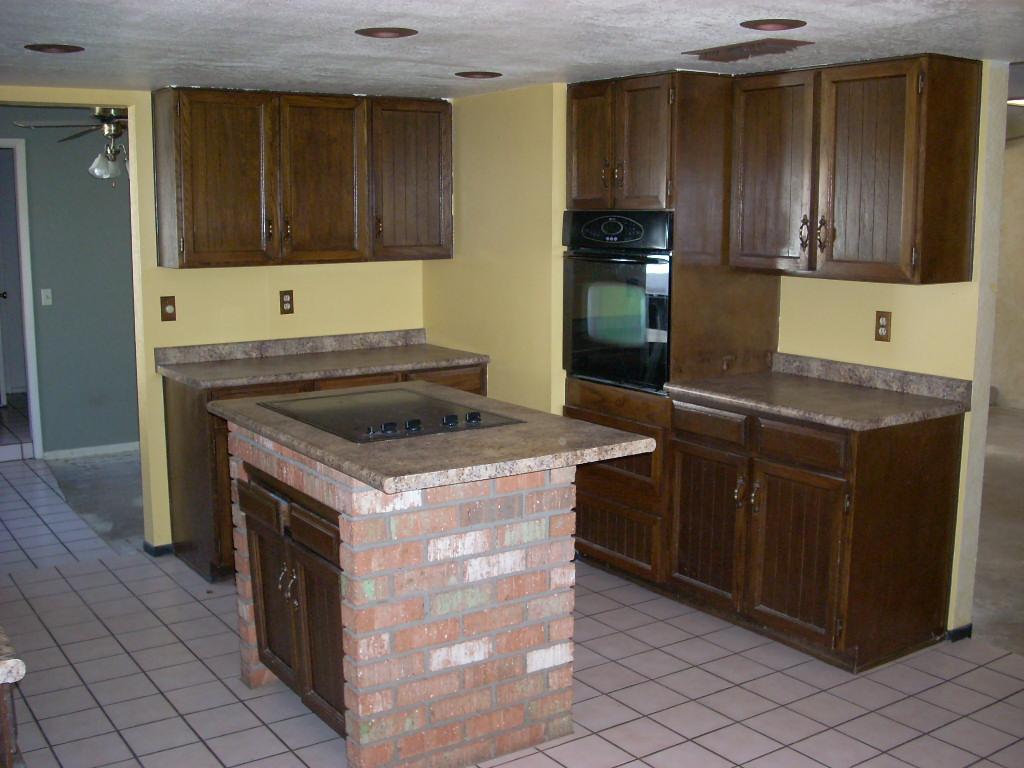 1915 East Decatur Street Mesa, AZ 85203 - Photo 2 of 5 Kitchen