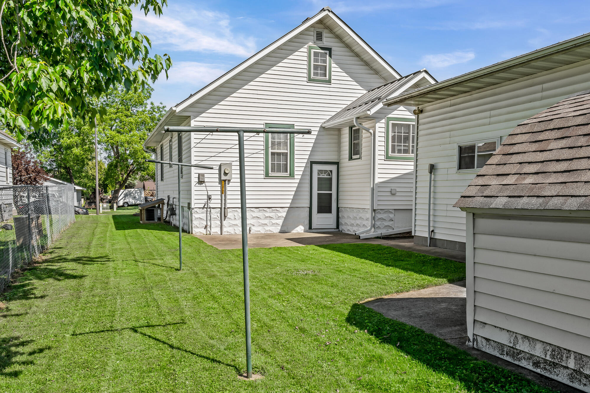 109 Madison Street Arcadia, WI 54612 - Photo 28 of 30 Back of House