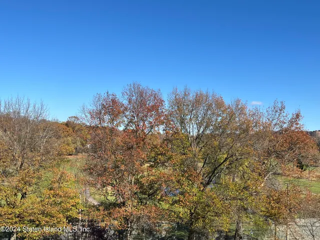 $138,000 | 1100 Clove Road, Unit 6H | Silver Lake