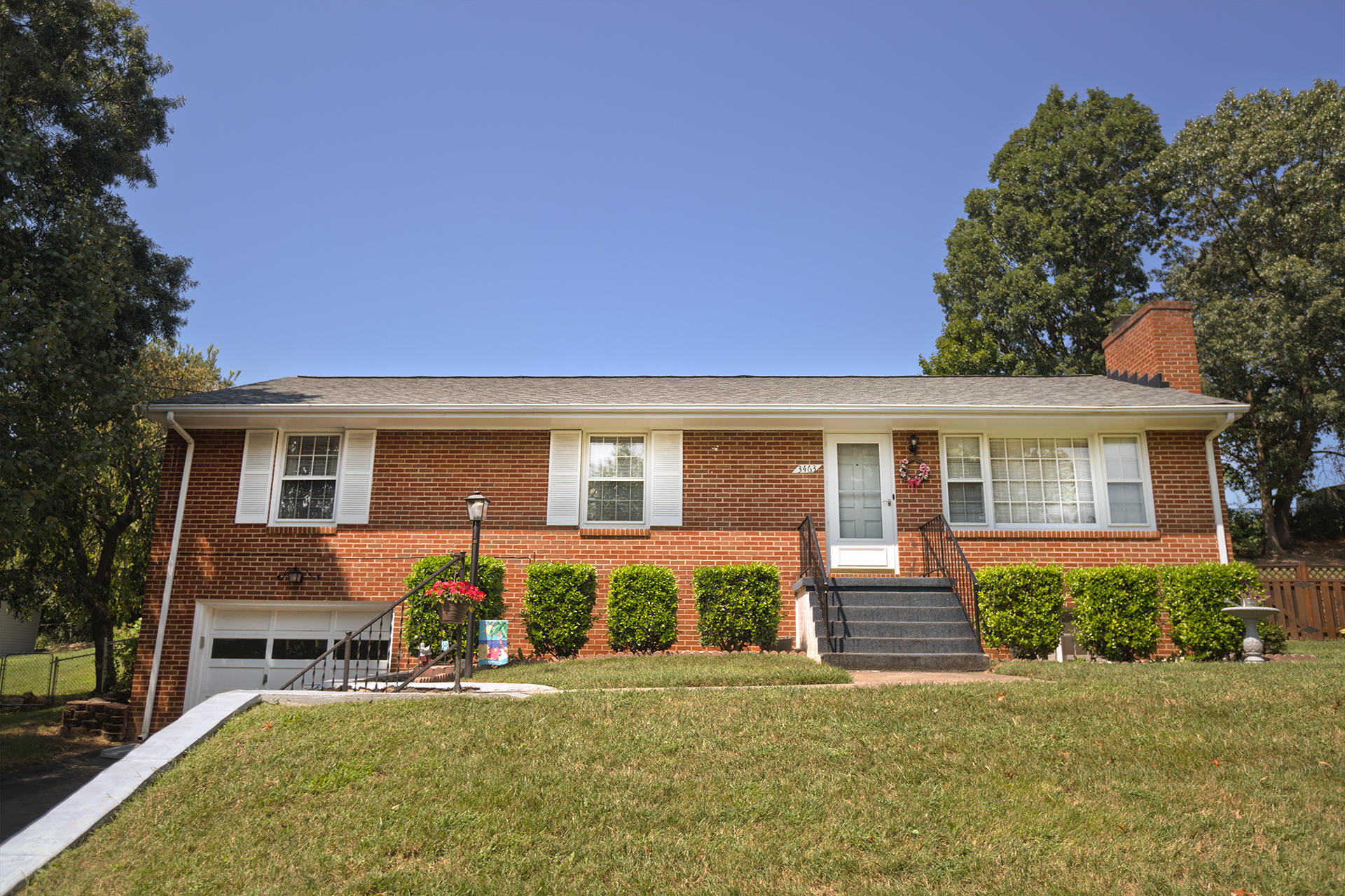 3463 Greencliff Road Roanoke, VA 24018 - Photo 1 of 30 Front