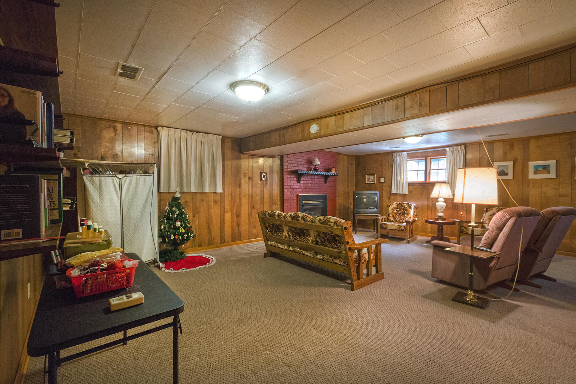 3463 Greencliff Road Roanoke, VA 24018 - Photo 16 of 30 Family Room