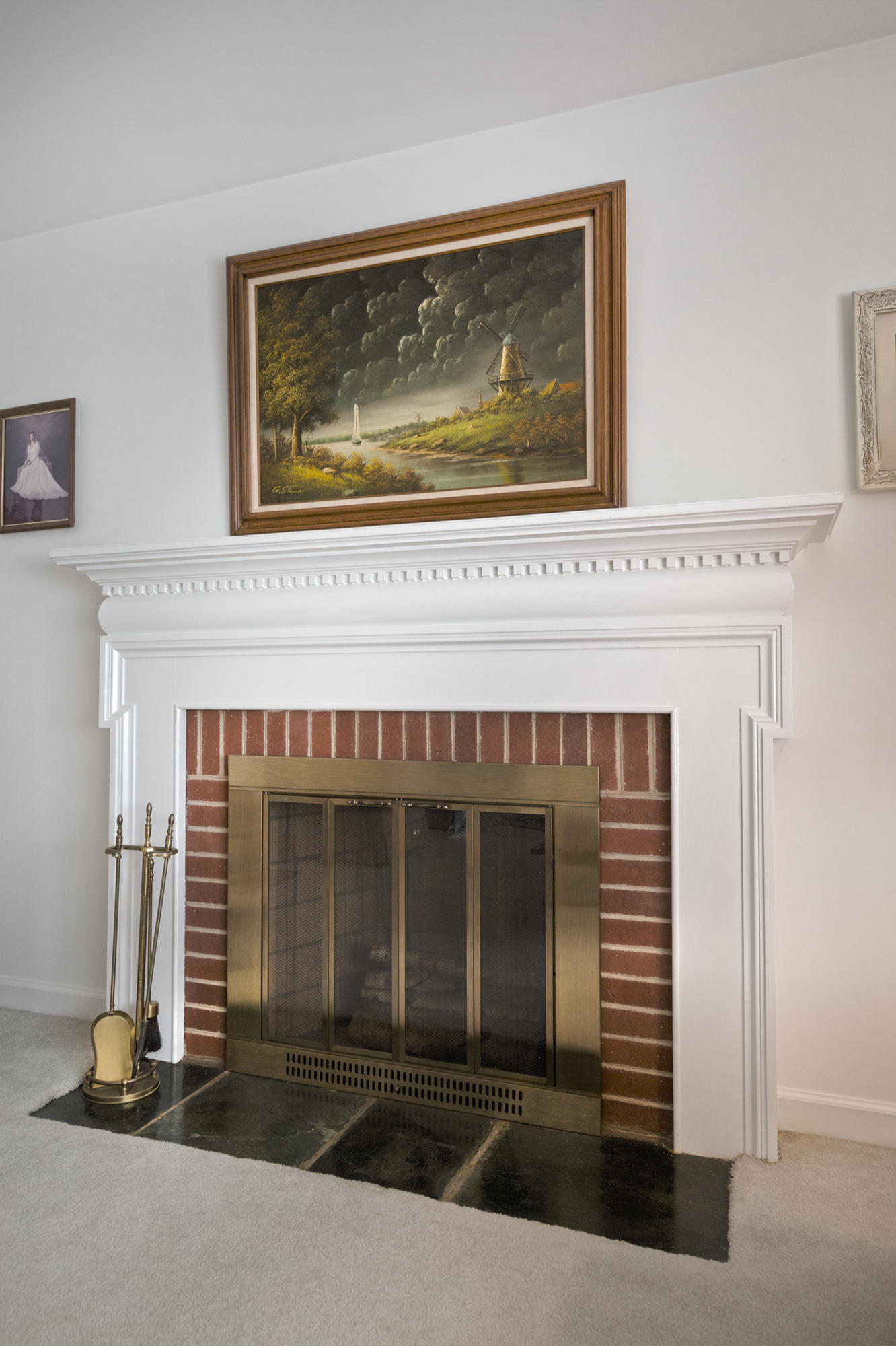3463 Greencliff Road Roanoke, VA 24018 - Photo 4 of 30 Living Room