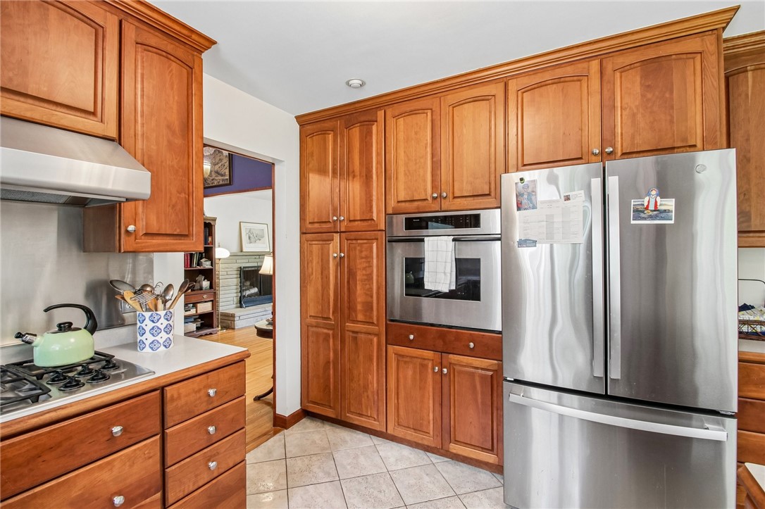 44 Crescent Hill Road Perinton, NY 14534 - Photo 7 of 50