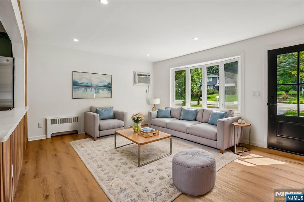 509 Ramapo Valley Road Oakland, NJ 07436 - Photo 5 of 27 Gallery Image 5