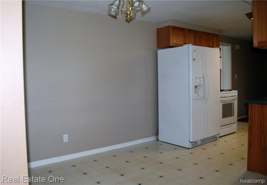 5574 Coldwater Road Columbiaville, MI 48421 - Photo 13 of 39 DSC_0160 (2).jpg