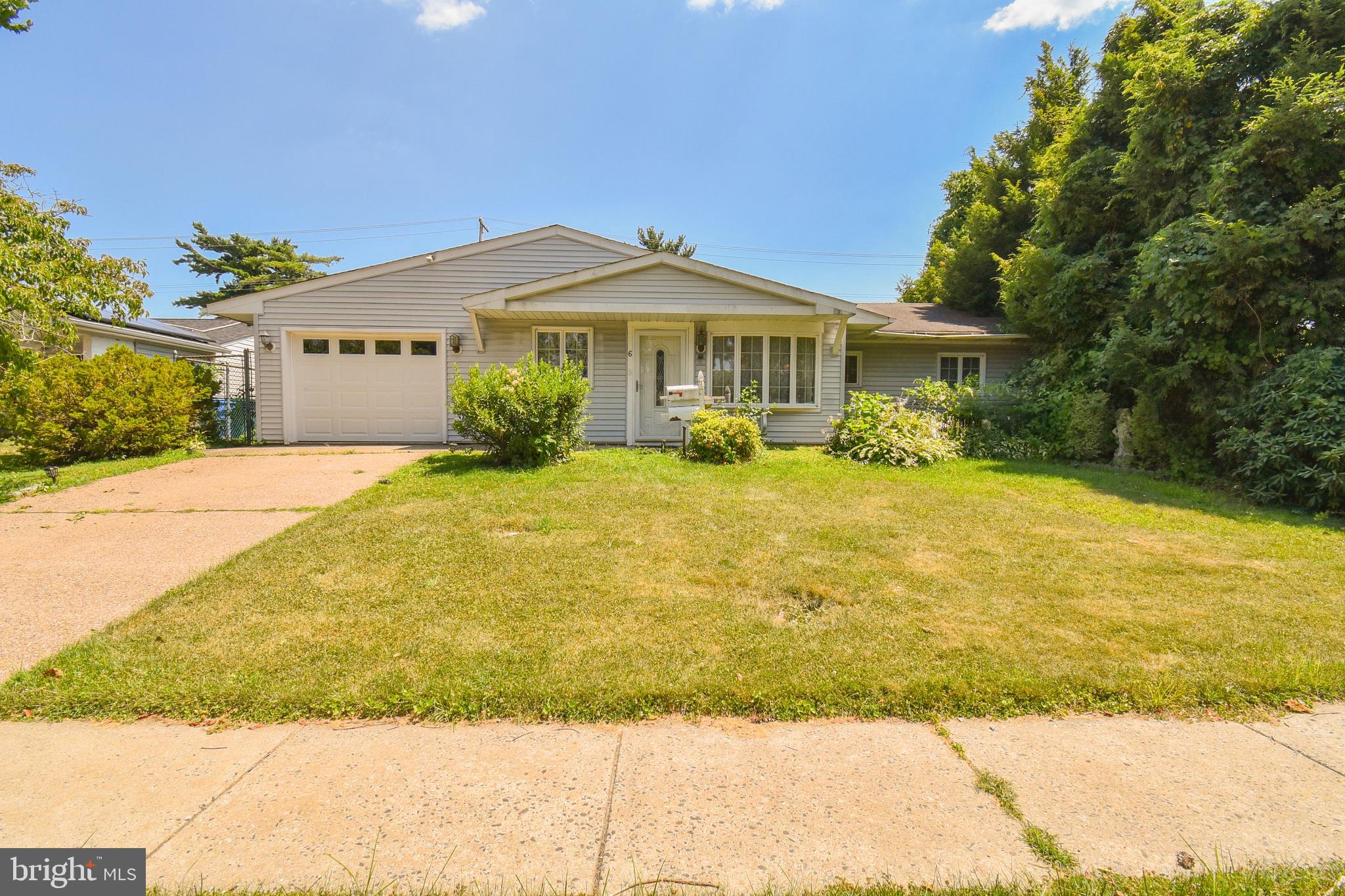 6 Oldbrook Road Levittown, PA 19057 - Photo 2 of 29