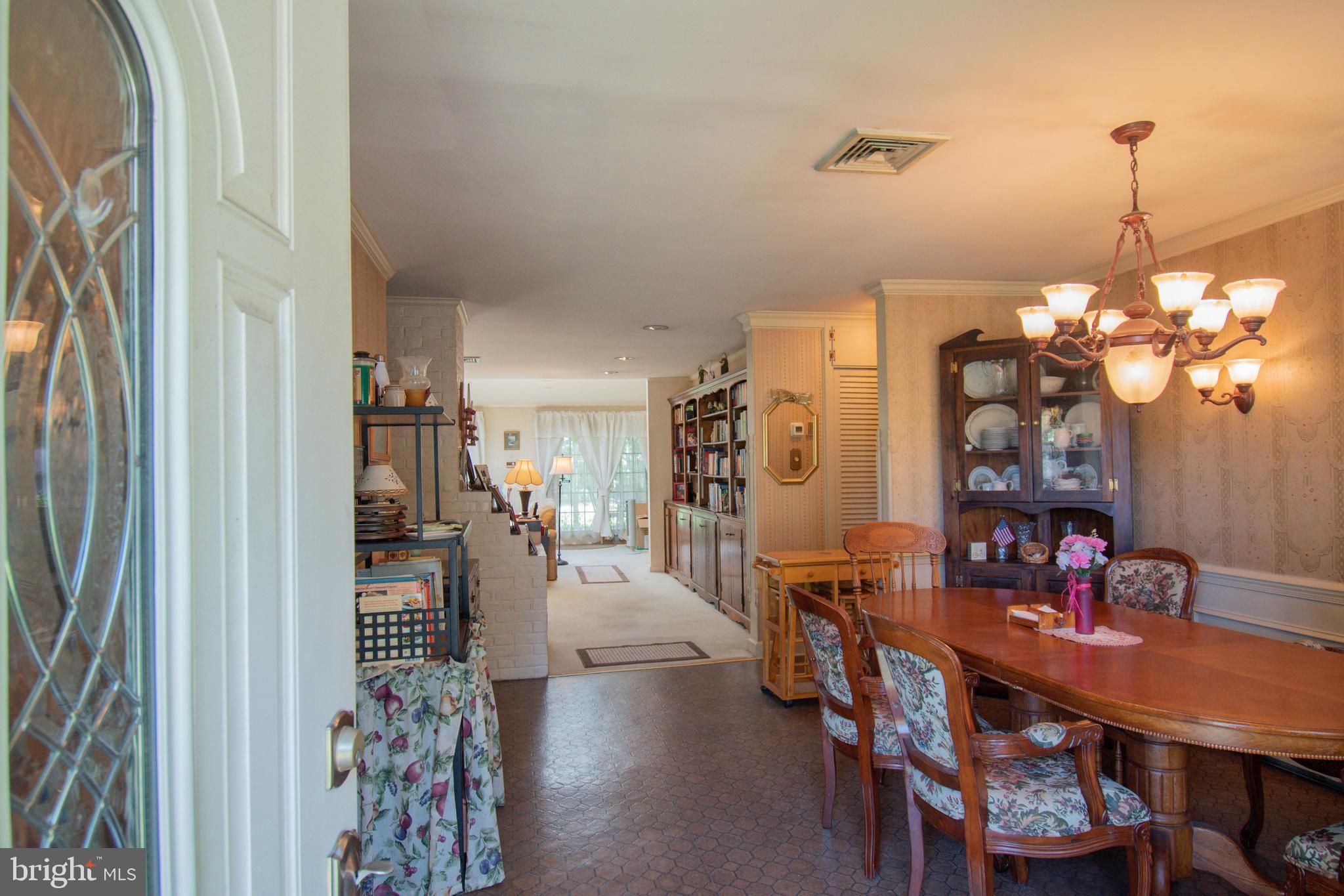 6 Oldbrook Road Levittown, PA 19057 - Photo 4 of 29