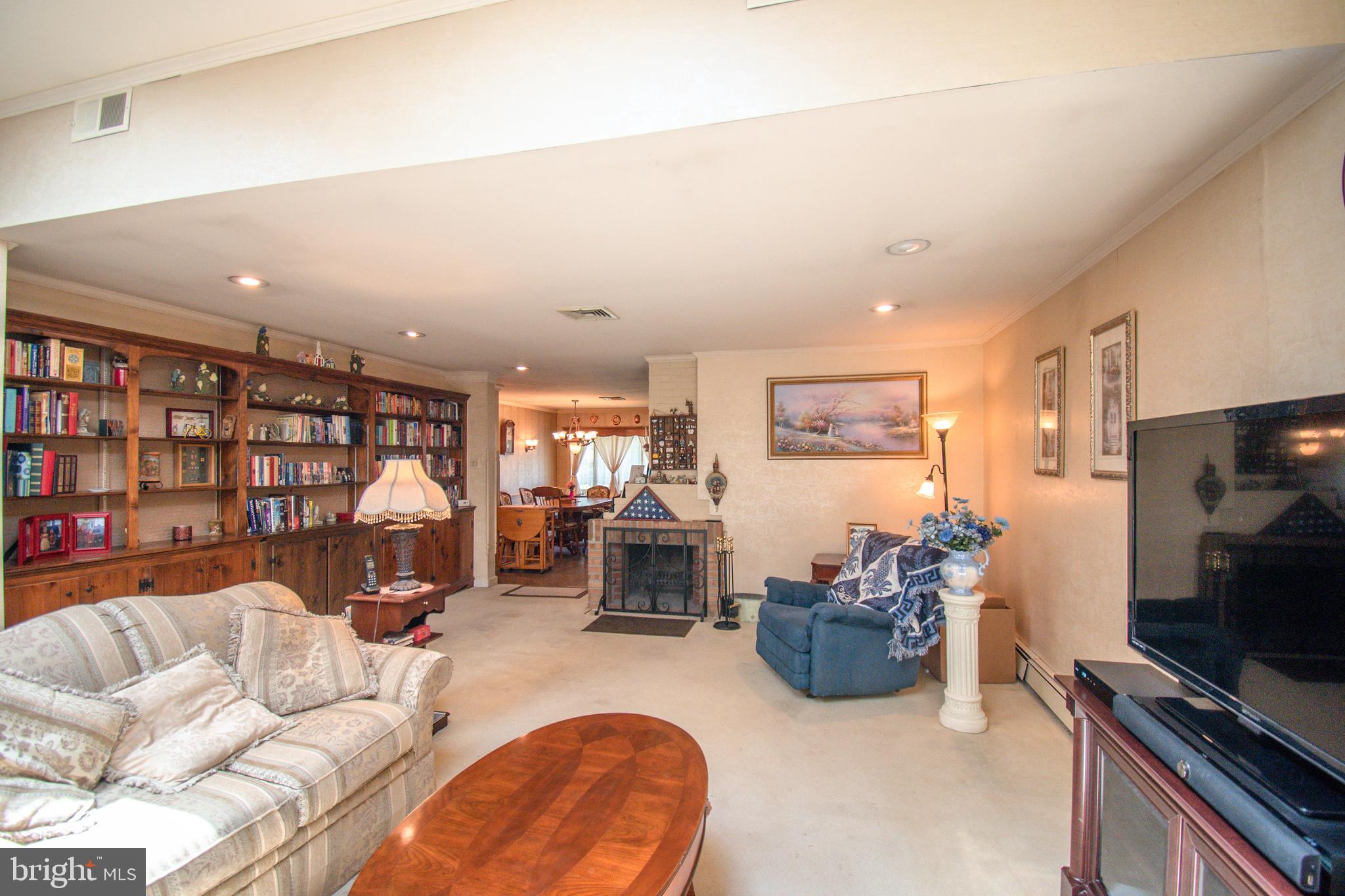 6 Oldbrook Road Levittown, PA 19057 - Photo 10 of 29