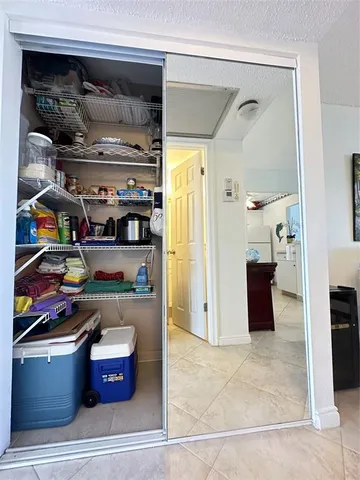 $159,900 | 4108 Cambridge East, Unit 4108, Deerfield Beach, FL 33442