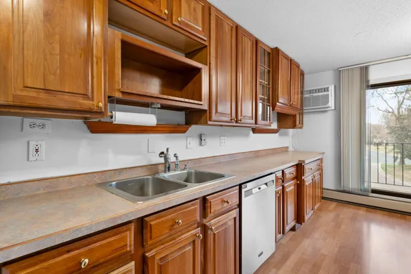 $109,900 | 3431 Kent Street, Unit 801, Shoreview, MN 55126