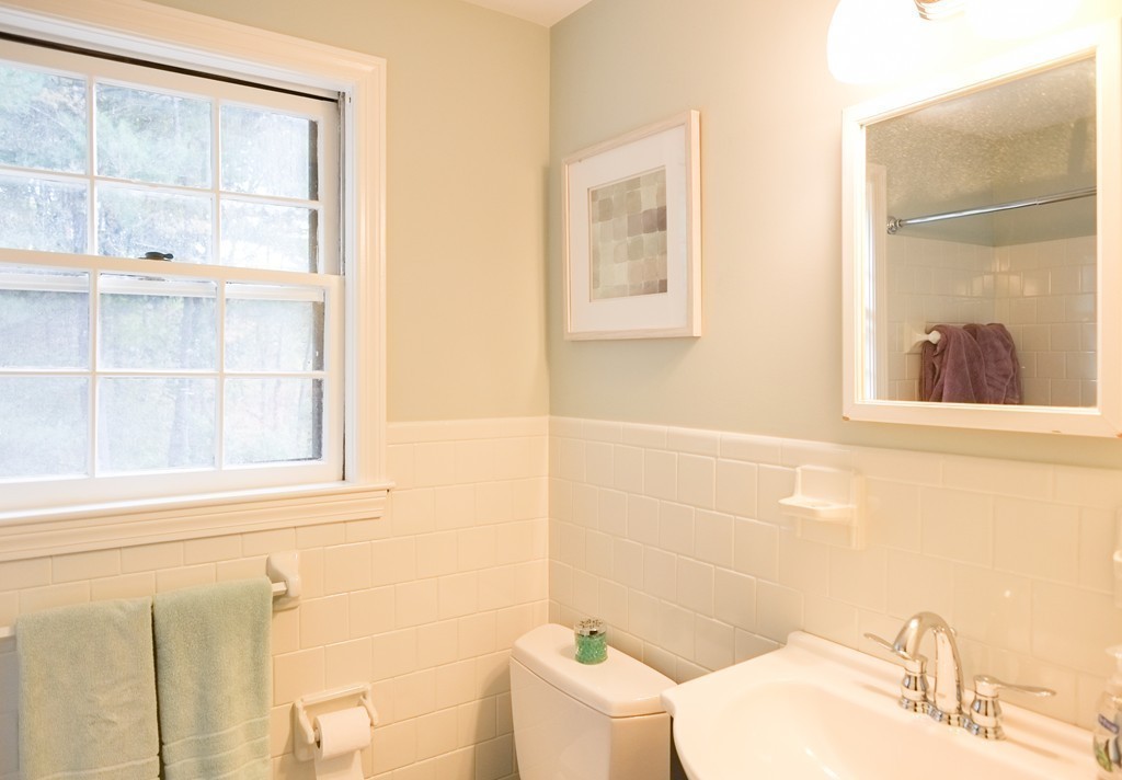 19 Meadowview Road Wayland, MA 01778 - Photo 17 of 19
