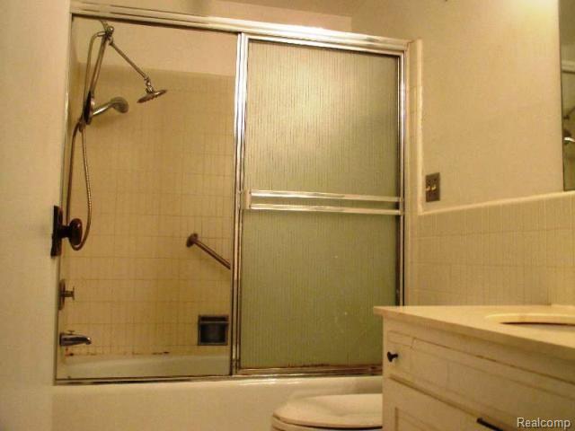 25720 Southfield Road Southfield, MI 48075 - Photo 8 of 17 8.jpg