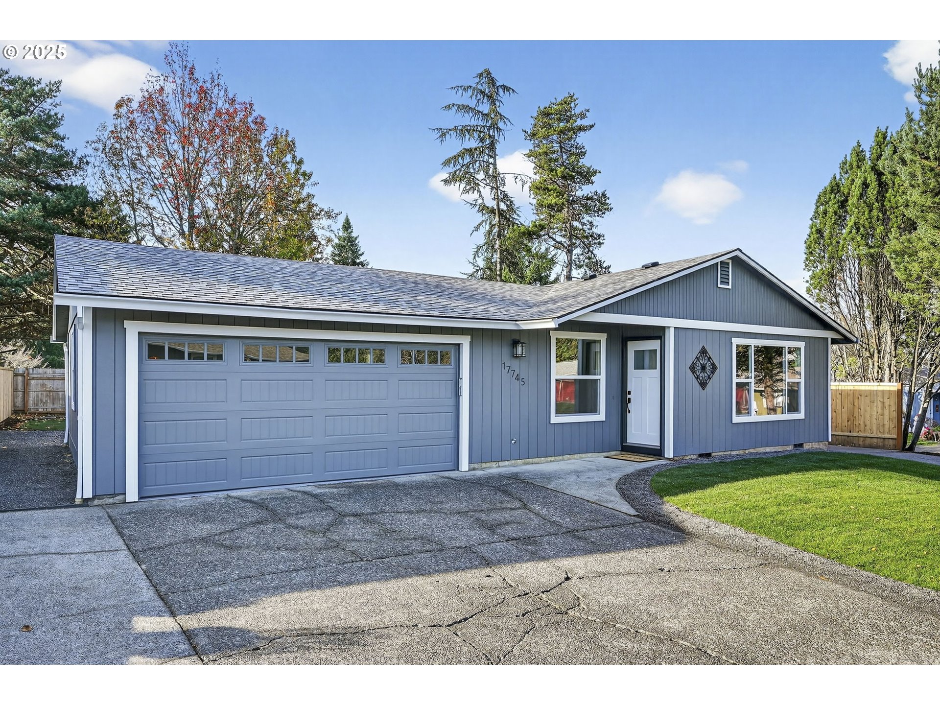 17745 Davis Drive Sandy, OR 97055 - Photo 42 of 44 front view of a house with a yard