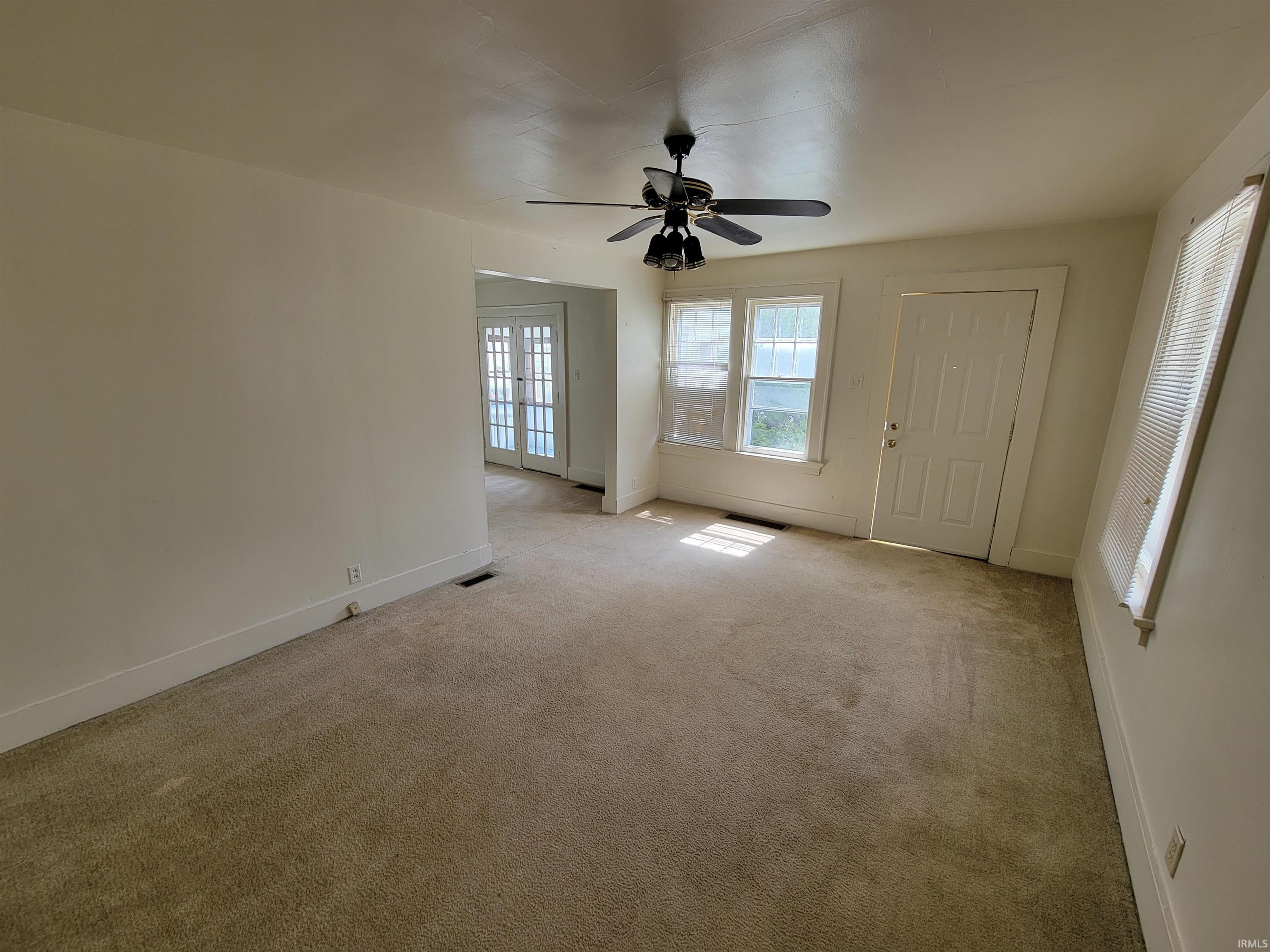 436 Violet Court Fort Wayne, IN 46807 - Photo 4 of 32