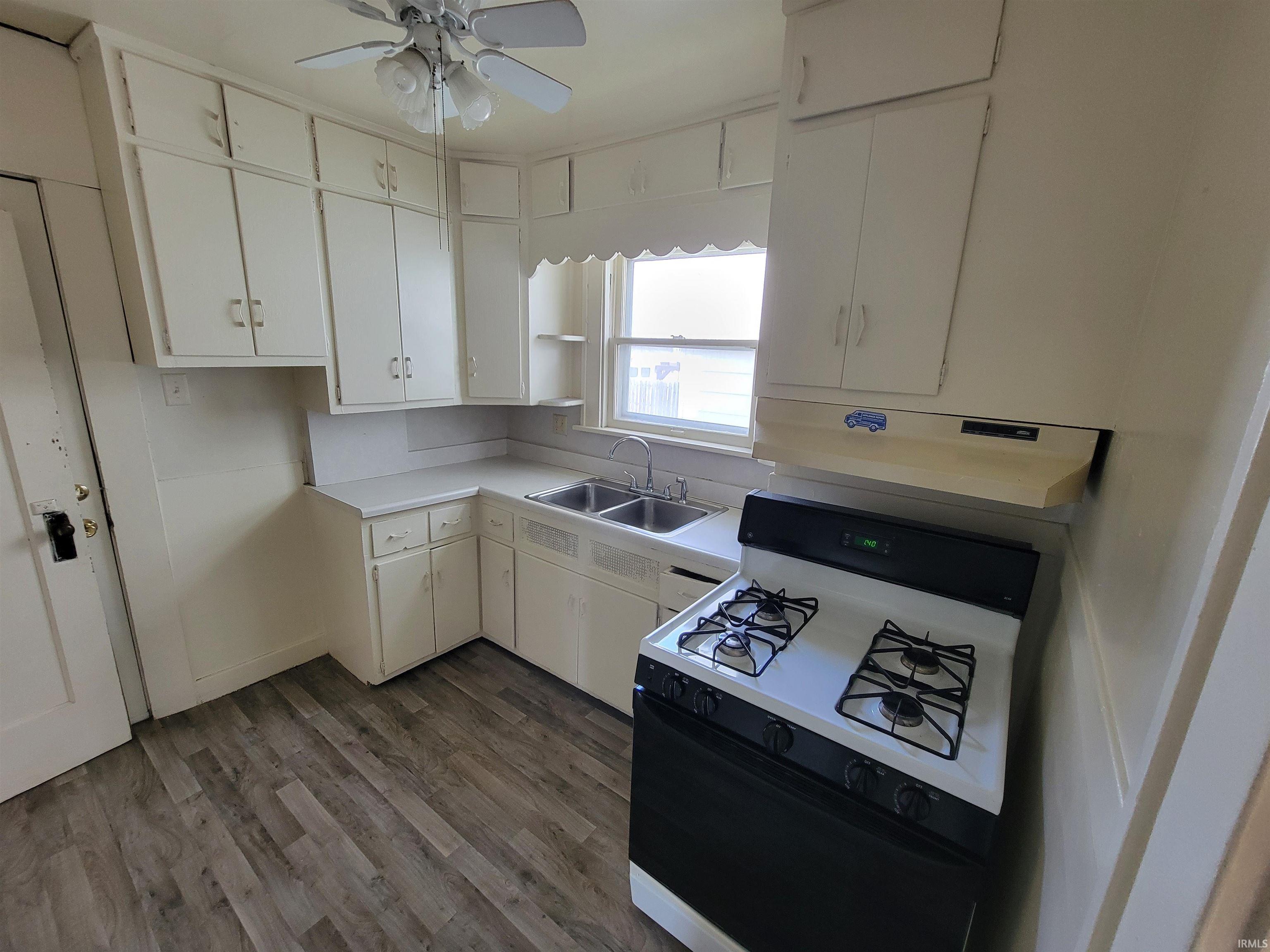 436 Violet Court Fort Wayne, IN 46807 - Photo 9 of 32