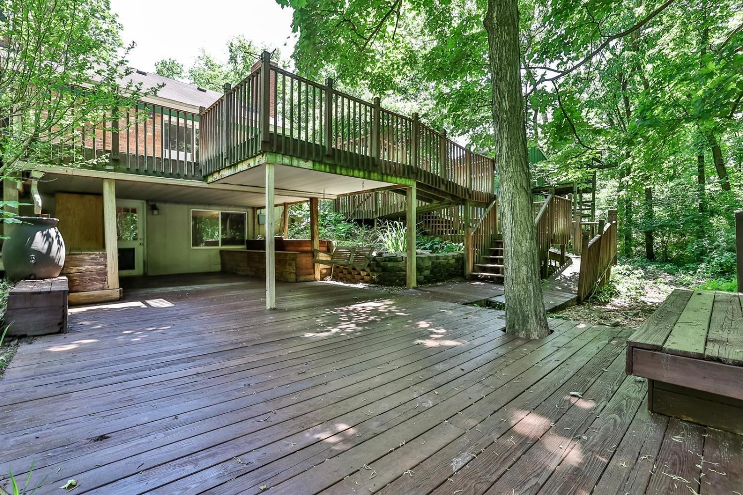 7339 Drake Road Cincinnati, OH 45243 - Photo 12 of 50