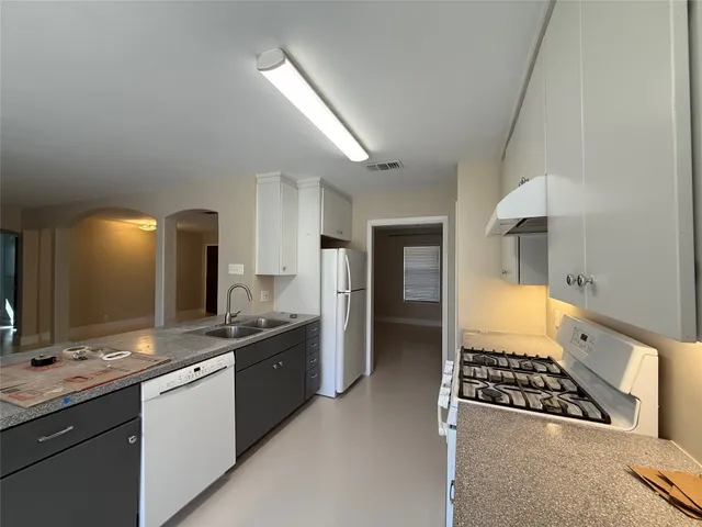 $2,245 | 7407 Albert Road, Austin, TX 78745