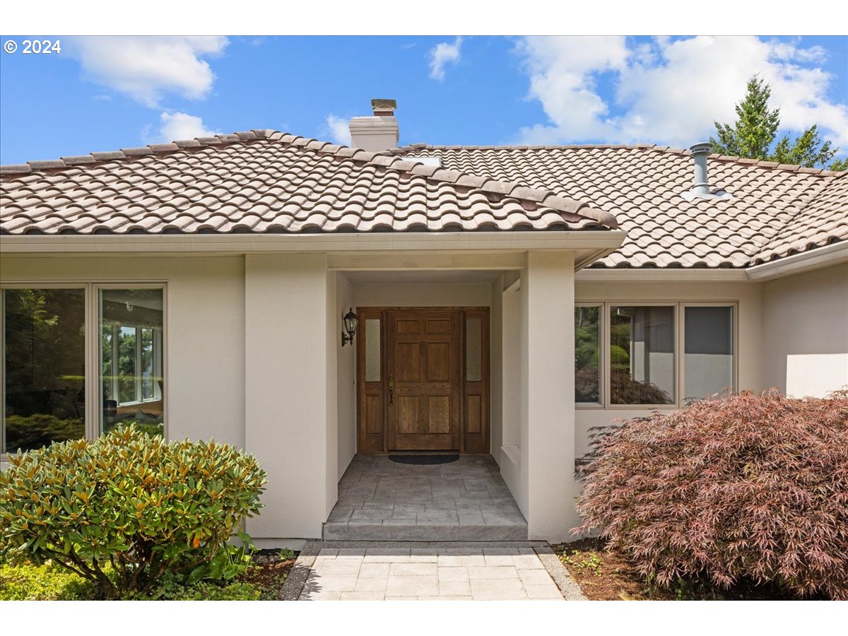 899 Southwest Summit View Drive Portland, OR 97225 - Photo 3 of 43 Gallery Image 3