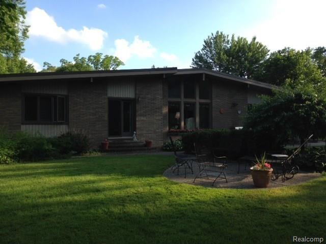 15577 Millar Road Clinton Township, MI 48036 - Photo 17 of 20 Millar Rear toward home.jpg