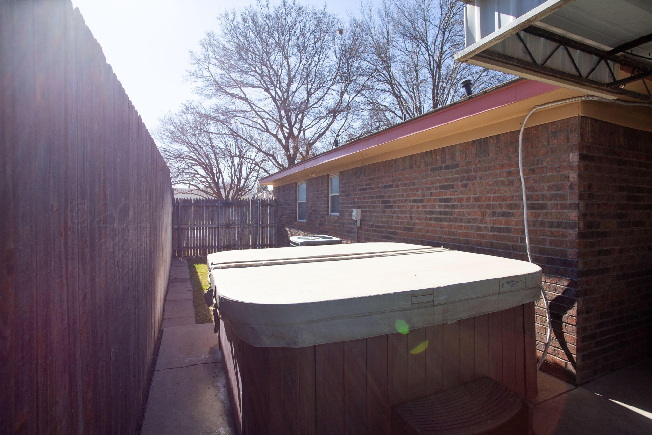 7924 Simpson Drive Amarillo, TX 79121 - Photo 33 of 33 a view of small pool