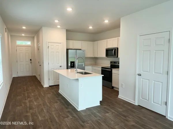 $2,100 | 12725 Whelan Avenue, Jacksonville, FL 32218