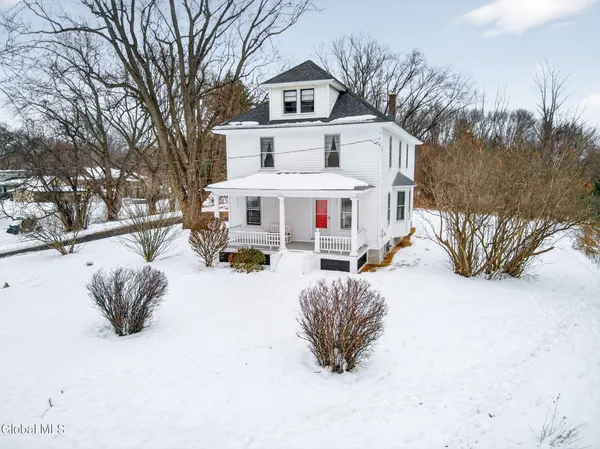 $344,000 | 471 Russell Road, Bethlehem, NY 12203