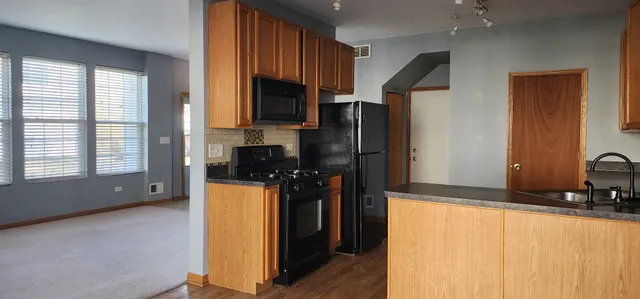 $2,300 | 5015 Elmira Court, Plainfield, IL 60586