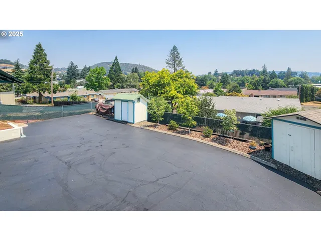 $419,900 | 1929 Northwest Lynwood Street, Roseburg, OR 97471