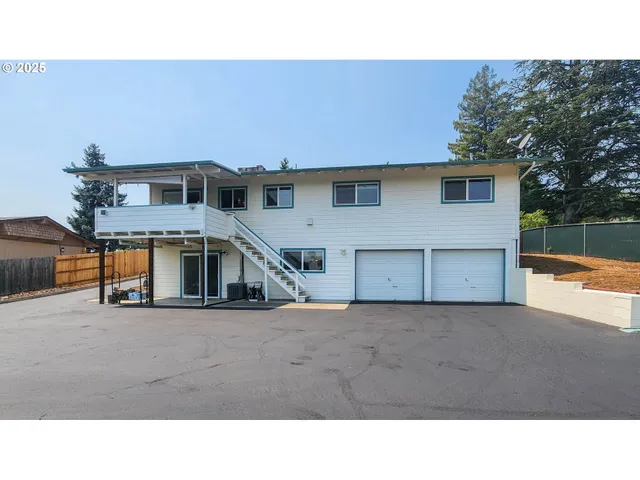$419,900 | 1929 Northwest Lynwood Street, Roseburg, OR 97471