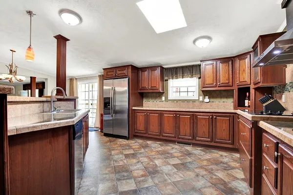 $249,000 | 2533 West Crawford Avenue, Connellsville, PA 15425