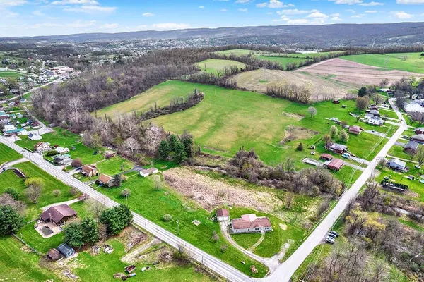 $249,000 | 2533 West Crawford Avenue, Connellsville, PA 15425