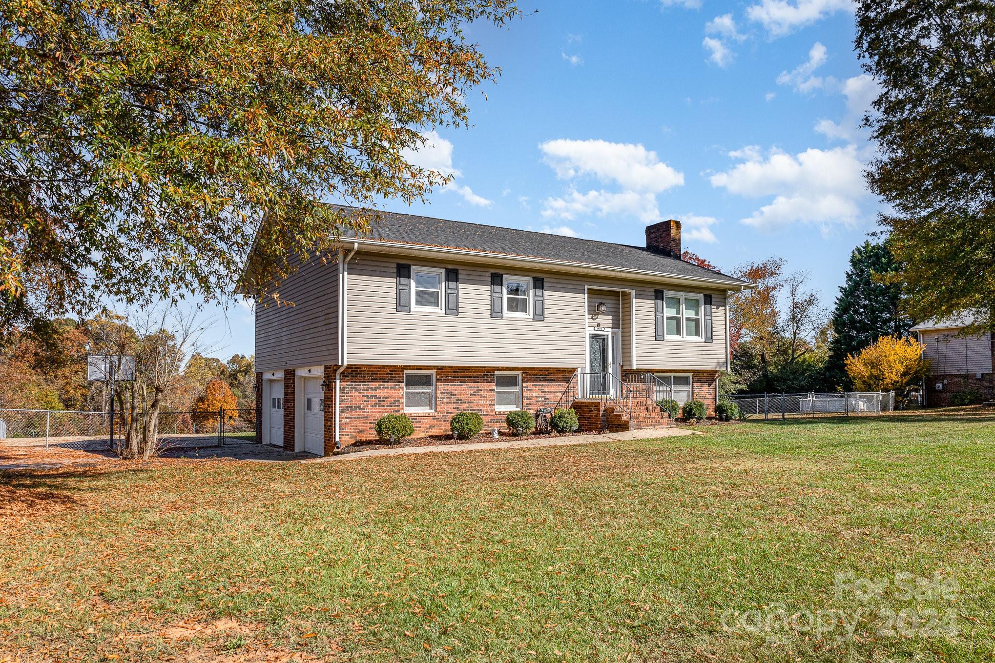 1606 Allen Lane Conover, NC 28613 - Photo 1 of 27 Gallery Image 1
