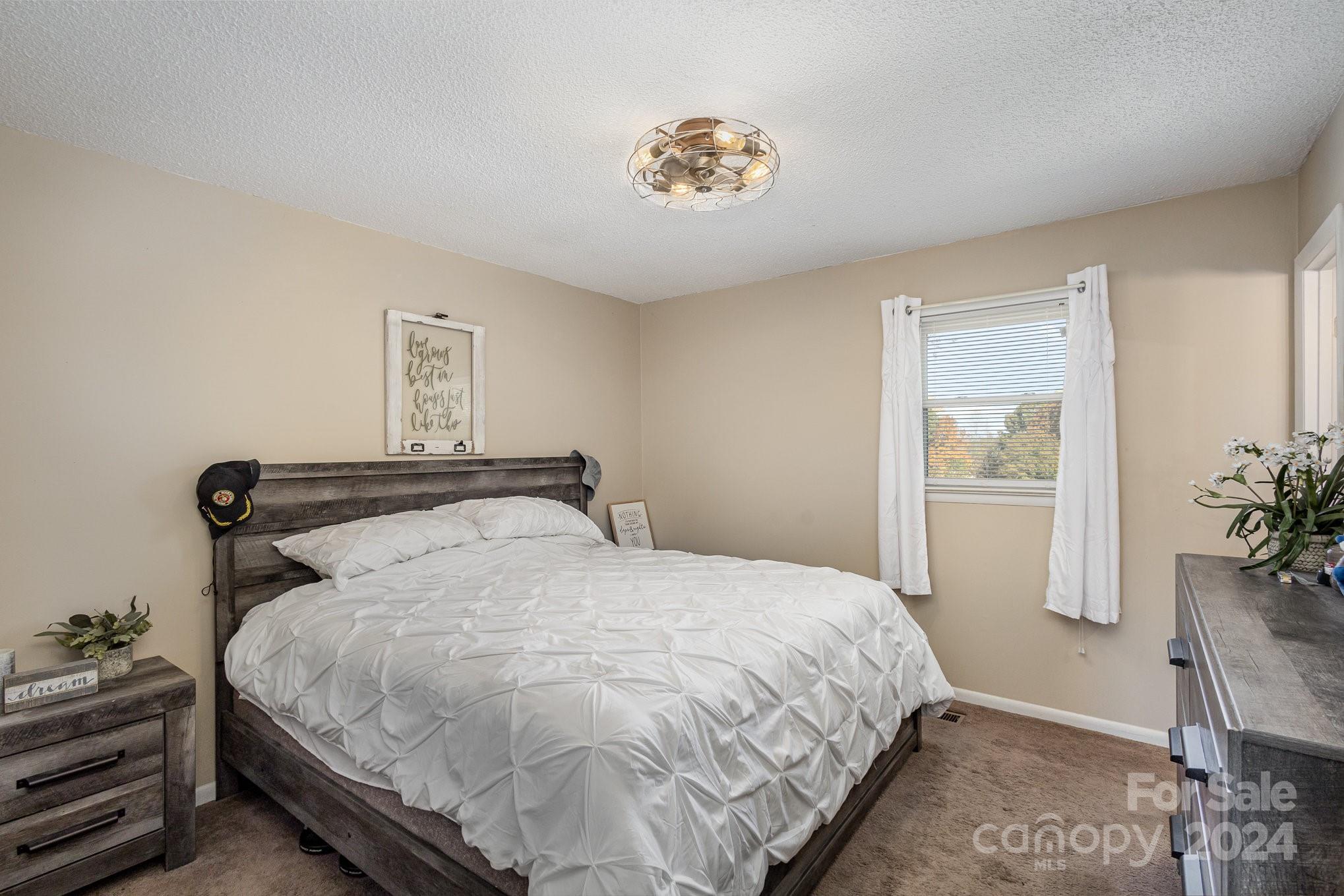 1606 Allen Lane Conover, NC 28613 - Photo 6 of 27 Gallery Image 6