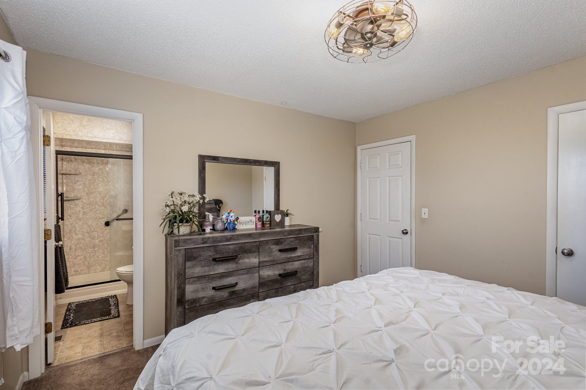 1606 Allen Lane Conover, NC 28613 - Photo 7 of 27 Gallery Image 7