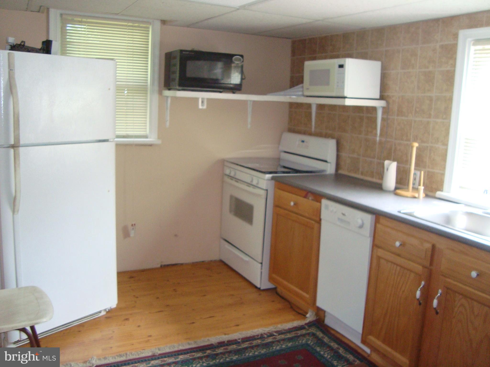 3335 East Joppa Road Baltimore, MD 21234 - Photo 6 of 26 Kitchen