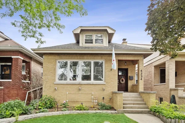$4,000 | 4334 North Mason Avenue, Chicago, IL 60634